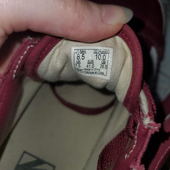 Vans low top euro 41 unisex . Maroon red - Picture 6 of 6